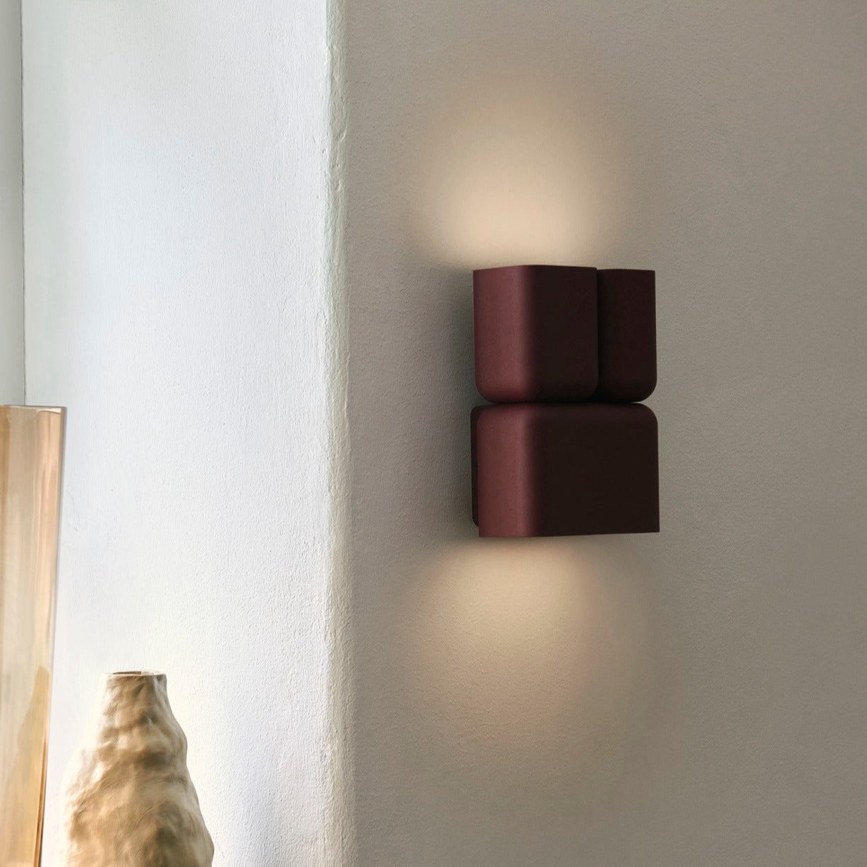 &Tradition, Tabata Wall Lamp LN10, Dark Burgundy, Wall / Sconce,