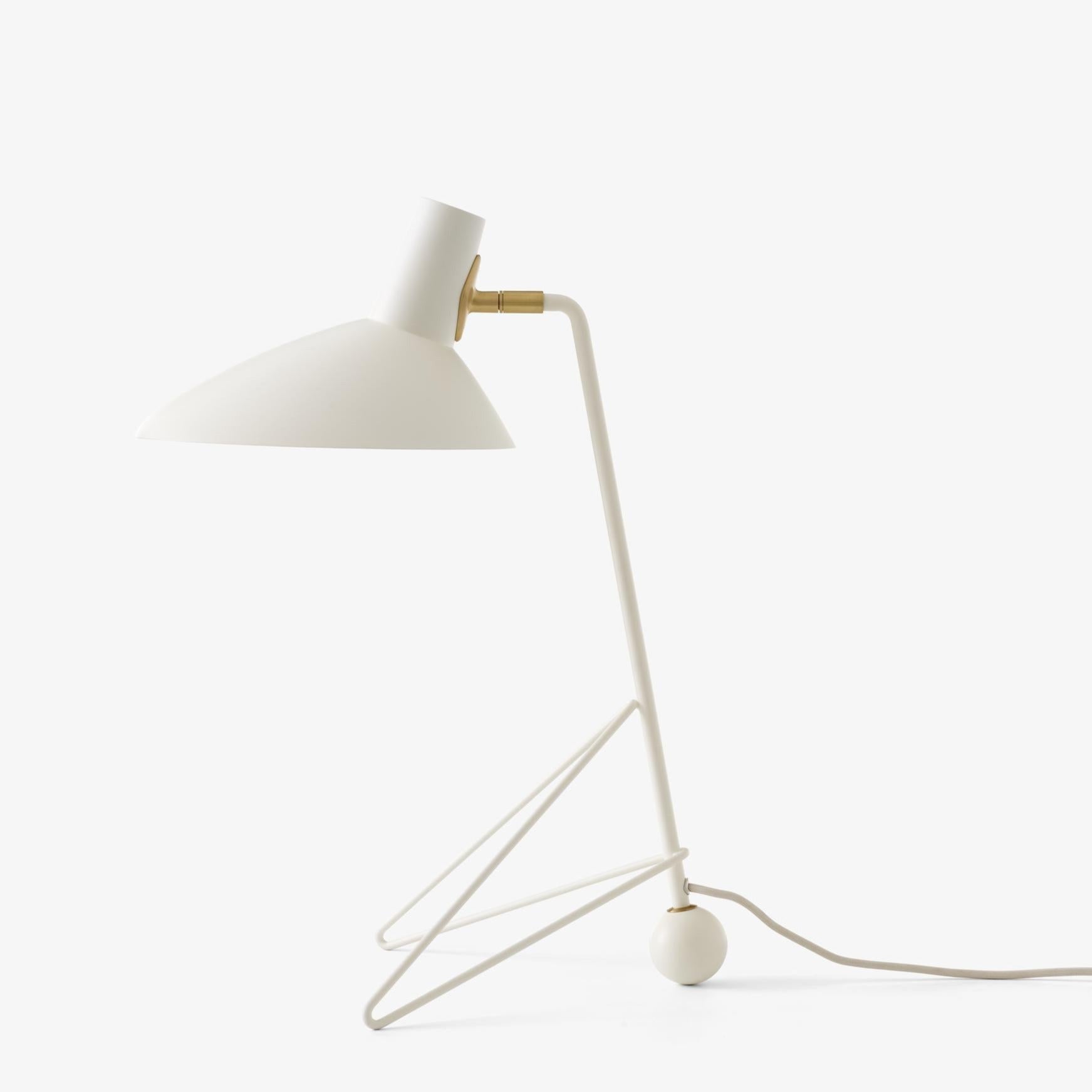 Tripod Table Lamp HM9